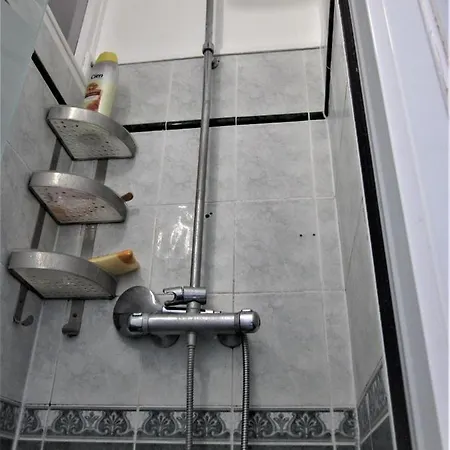 Location Appartement 4 Pieces Proche Centre-Ville Et Autoroutes Melun Esterno foto
