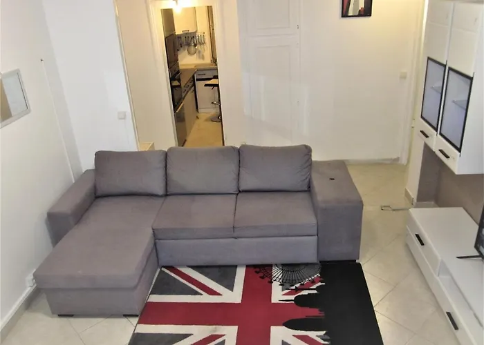 Location Appartement 4 Pieces Proche Centre-Ville Et Autoroutes