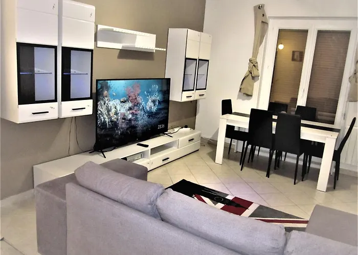 Location Appartement 4 Pieces Proche Centre-Ville Et Autoroutes