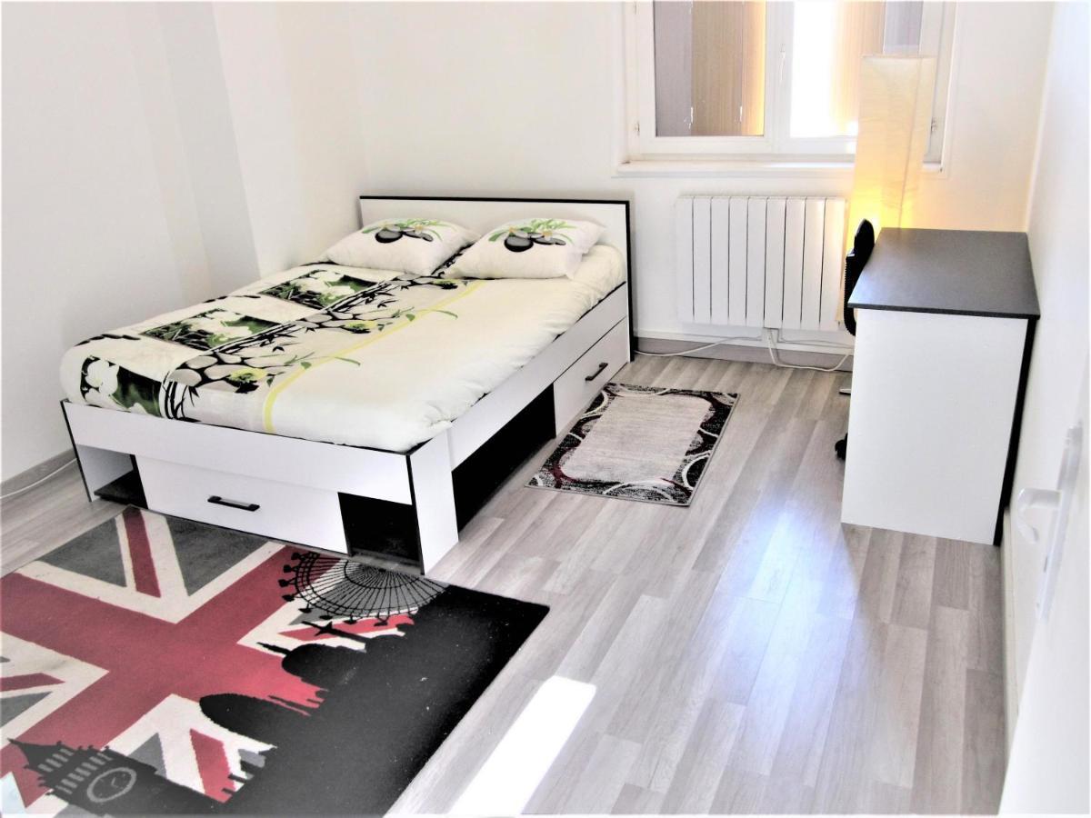 Apartment Location 4 Pieces Proche Centre-ville Et Autoroutes *