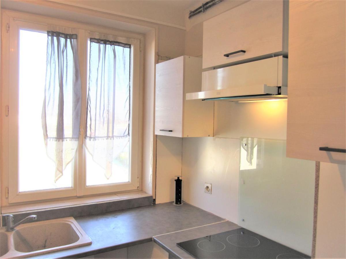 Location 4 Pieces Proche Centre-ville Et Autoroutes Apartment